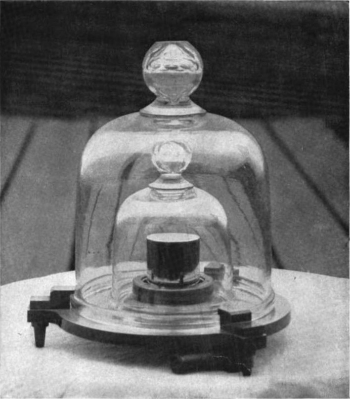 19 03 30 OP Cuánto pesa un kilo 2 Copia exacta hecha en 1884 del kilogramo prototipo internacional
