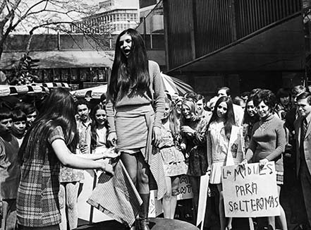 19 06 01 CS La mística femenina 5