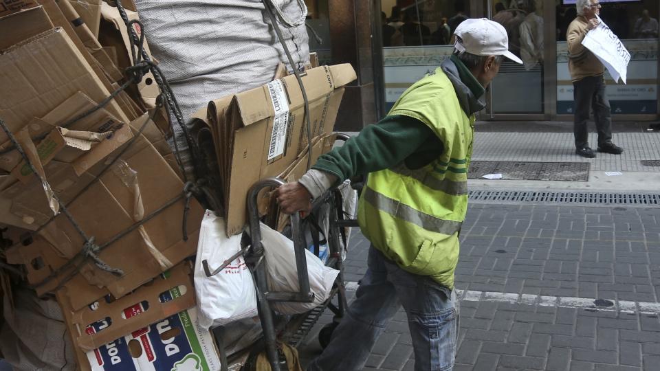 19 09 12 OP Granero del mundo o basurero 4 Recuperador urbano cartonero en la CABA