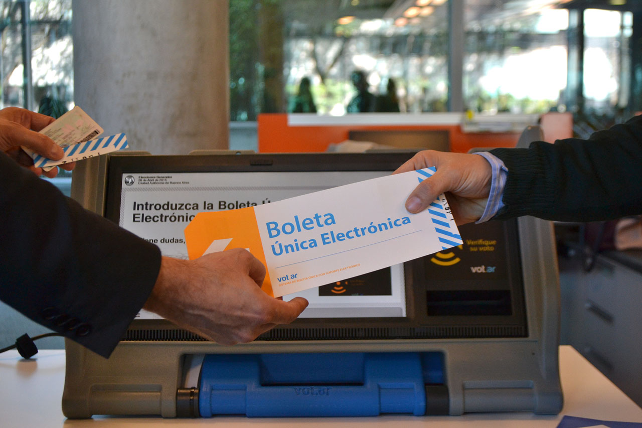 23 08 12 DM Voto e voto 1